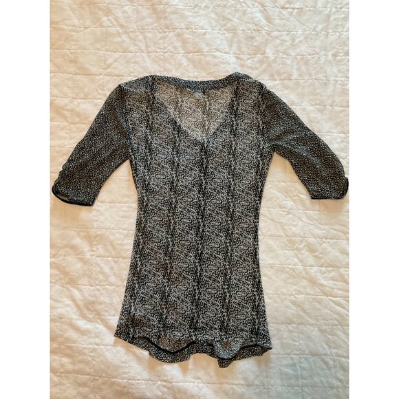 Cabi Sheer gathered Placket Blouse #241 XS Black & White Button-Down - Picture 4 of 4